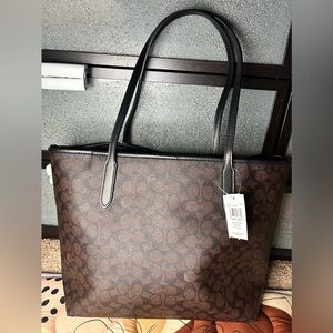 ‼️‼️SOLD‼️‼️City Tote Signature Leather Tote - Brown/Black